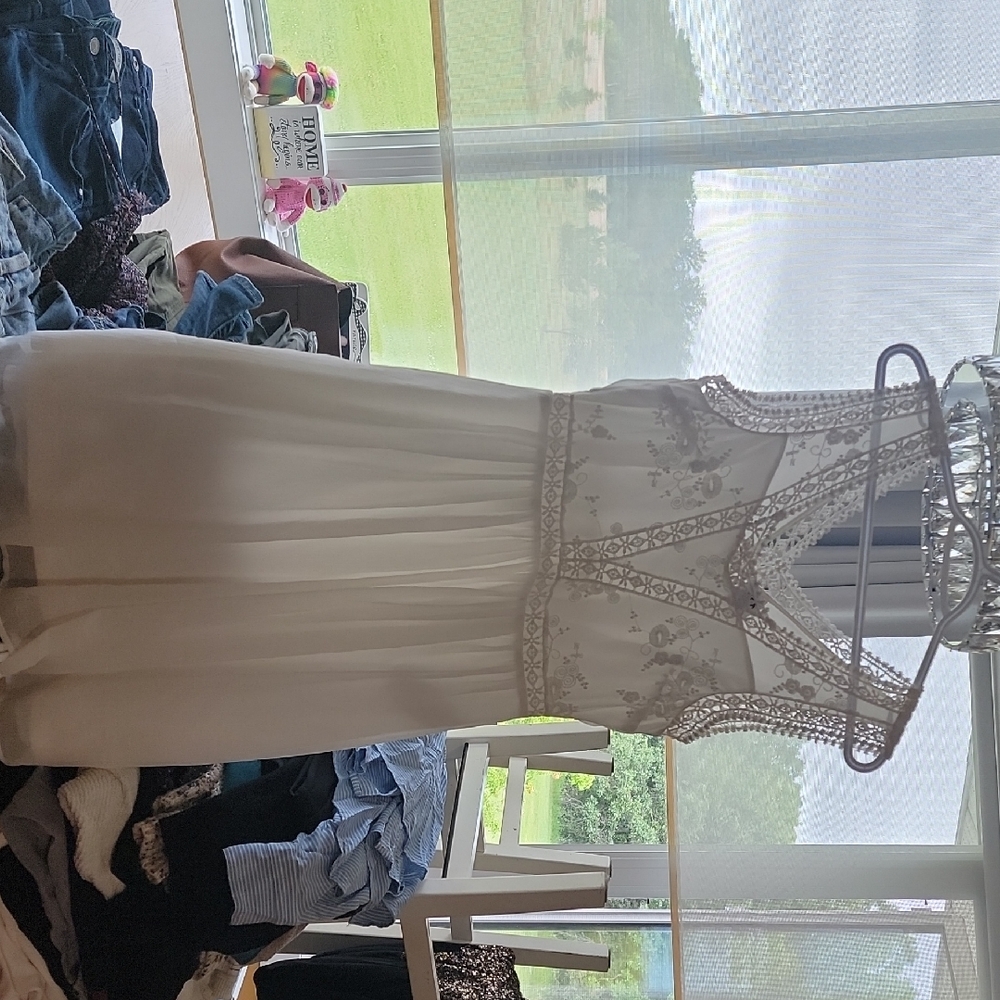 Vero Moda White and Cream Midi Dress